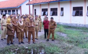 Sekolah Kebanjiran Saat Hujan, Bupati Brebes Tinjau SMPN 4 Wanasari dan Siapkan Perbaikan