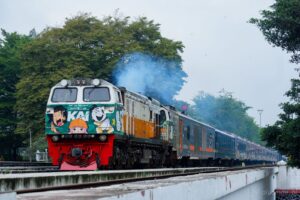 KAI Hadirkan Livery Tematik Idulfitri 1446H, Perjalanan Mudik Makin Berwarna